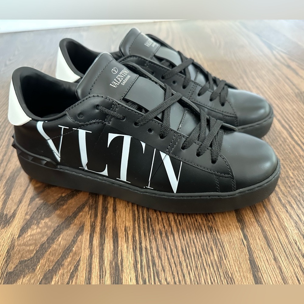 Valentino Garavini VLTN Rockstud Sneakers